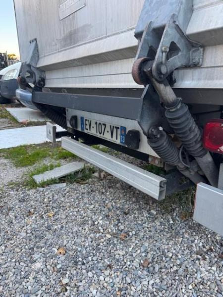 Renault MASTER DCI 145 CAISSE HAYON - Furgoneta caja cerrada: foto 5 Renault MASTER DCI 145 CAISSE HAYON - Furgoneta caja cerrada: foto 5