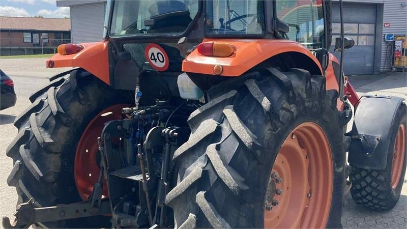 Kubota M8540N - Tractor: foto 4 Kubota M8540N - Tractor: foto 4