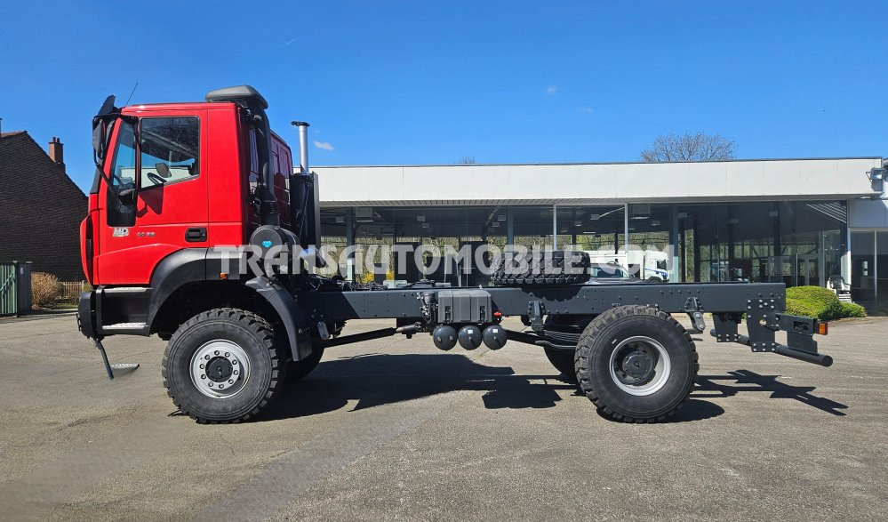 IVECO ASTRA HD9 44.38 12.9L TURBO DIESEL chassis cab heavy duty 4x4 single rear - EXPORT OUT EU - Camión chasis: foto 5 IVECO ASTRA HD9 44.38 12.9L TURBO DIESEL chassis cab heavy duty 4x4 single rear - EXPORT OUT EU - Camión chasis: foto 5