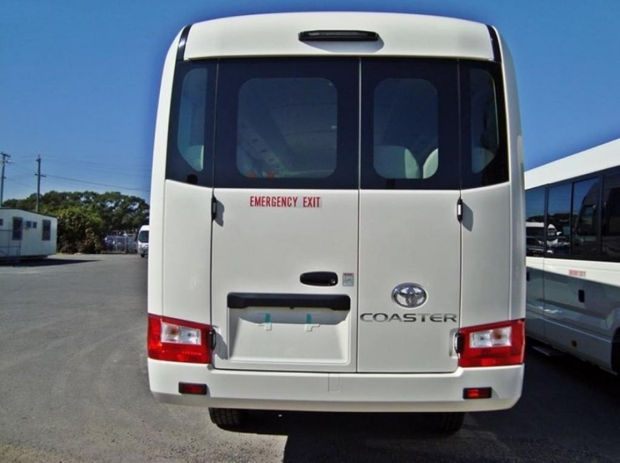 Toyota Coaster 23 SEATS 4x4 4.2L Diesel Manual - Autobús suburbano: foto 2 Toyota Coaster 23 SEATS 4x4 4.2L Diesel Manual - Autobús suburbano: foto 2