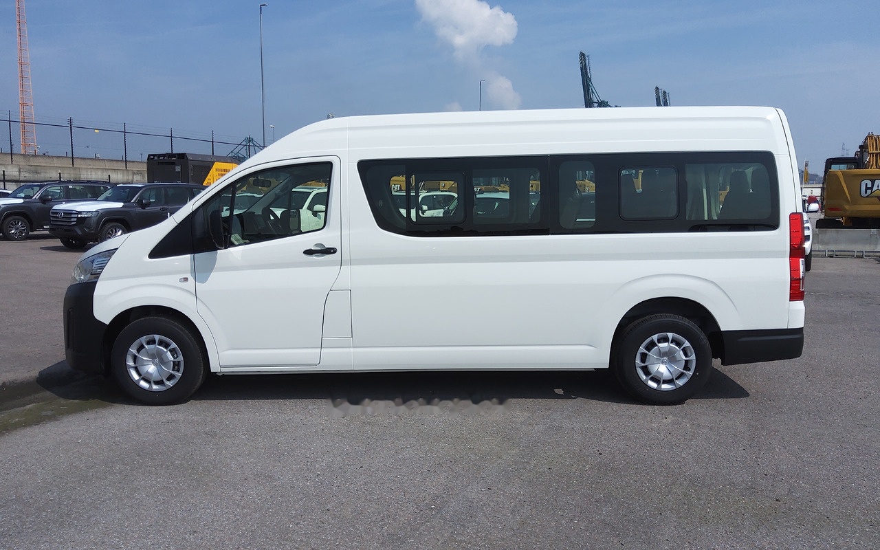Toyota Hiace HIGH ROOF / TOIT HAUT 2.8L Diesel Manual base - Minibús, Furgoneta de pasajeros: foto 4 Toyota Hiace HIGH ROOF / TOIT HAUT 2.8L Diesel Manual base - Minibús, Furgoneta de pasajeros: foto 4