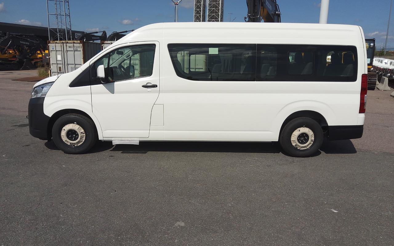 Toyota Hiace HIGH ROOF / TOIT HAUT 3.5L Petrol Manual - Minibús, Furgoneta de pasajeros: foto 3 Toyota Hiace HIGH ROOF / TOIT HAUT 3.5L Petrol Manual - Minibús, Furgoneta de pasajeros: foto 3