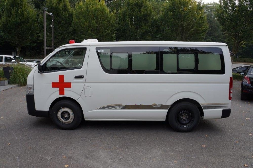 Toyota Hiace STANDARD ROOF ambulance 2.5L Diesel Manual - Minibús, Furgoneta de pasajeros: foto 2 Toyota Hiace STANDARD ROOF ambulance 2.5L Diesel Manual - Minibús, Furgoneta de pasajeros: foto 2