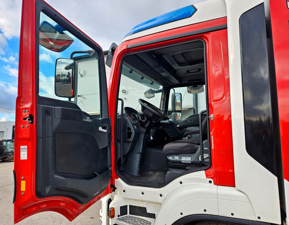 MAN TGM 13.290 4x4 BL Feuerwehr HLF2-LB Gimaex - Camión: foto 5 MAN TGM 13.290 4x4 BL Feuerwehr HLF2-LB Gimaex - Camión: foto 5