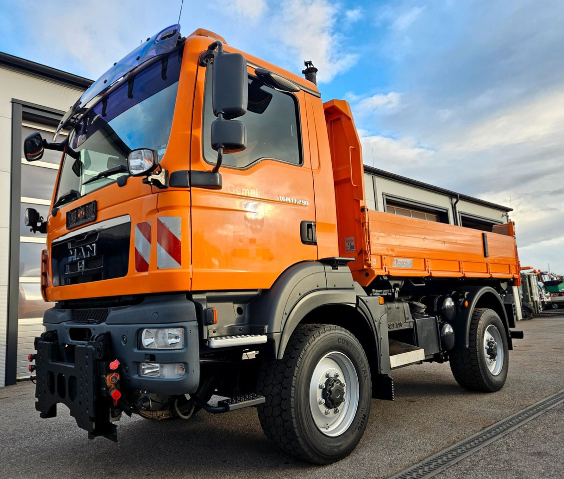 MAN TGM 13.290 4x4 Euro5 Winterdienst Single - Camión volquete: foto 1 MAN TGM 13.290 4x4 Euro5 Winterdienst Single - Camión volquete: foto 1