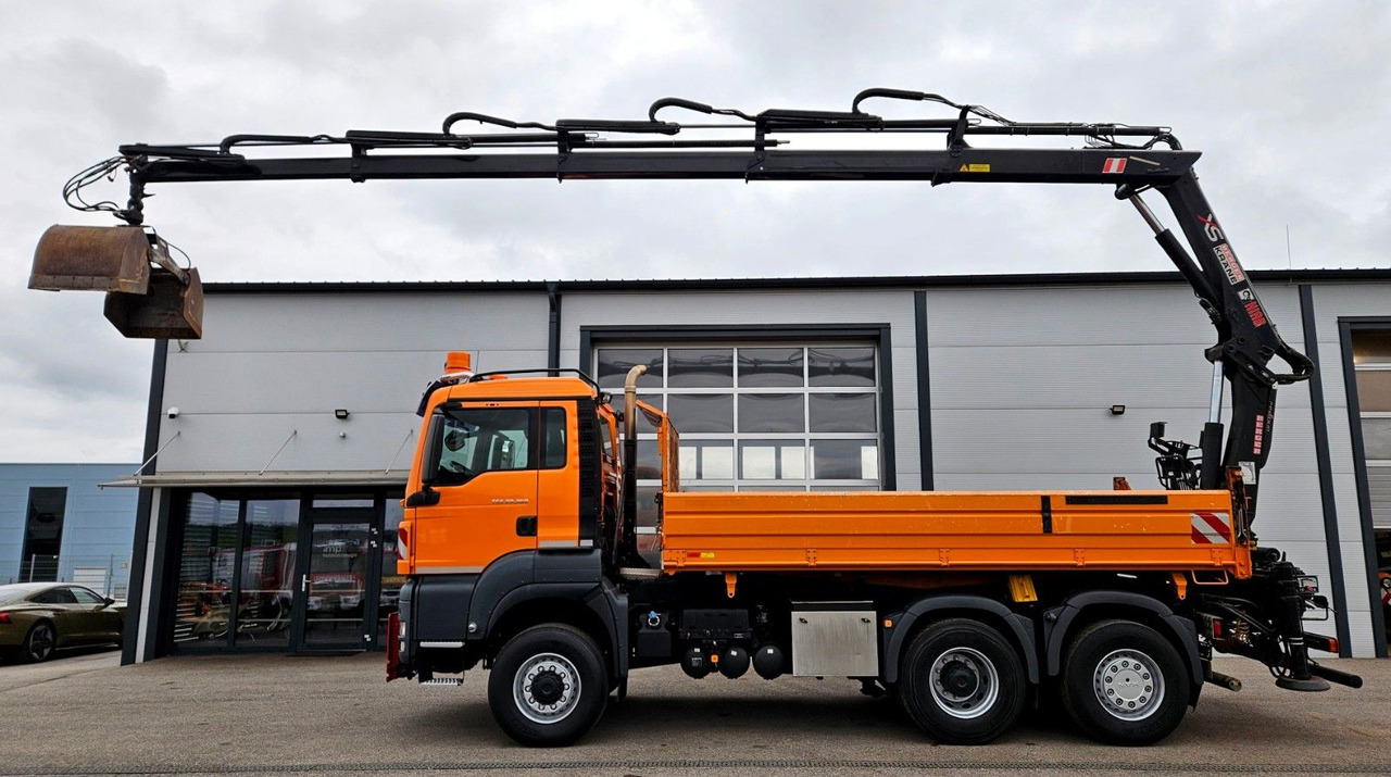 MAN TGS 28.360 6x4-4 HIAB 144E-4 Kran Euro5 - Camión volquete, Camión grúa: foto 2 MAN TGS 28.360 6x4-4 HIAB 144E-4 Kran Euro5 - Camión volquete, Camión grúa: foto 2