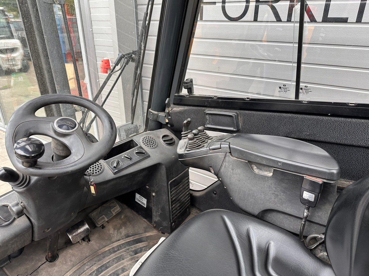 Carretilla elevadora diésel Linde H30D-02: foto 7