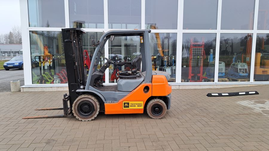 Toyota 02-8FDF20 - Carretilla elevadora diésel: foto 2 Toyota 02-8FDF20 - Carretilla elevadora diésel: foto 2