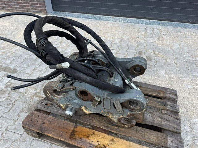 Liebherr Likufix SWA48 - Acoplamiento rápido: foto 3 Liebherr Likufix SWA48 - Acoplamiento rápido: foto 3