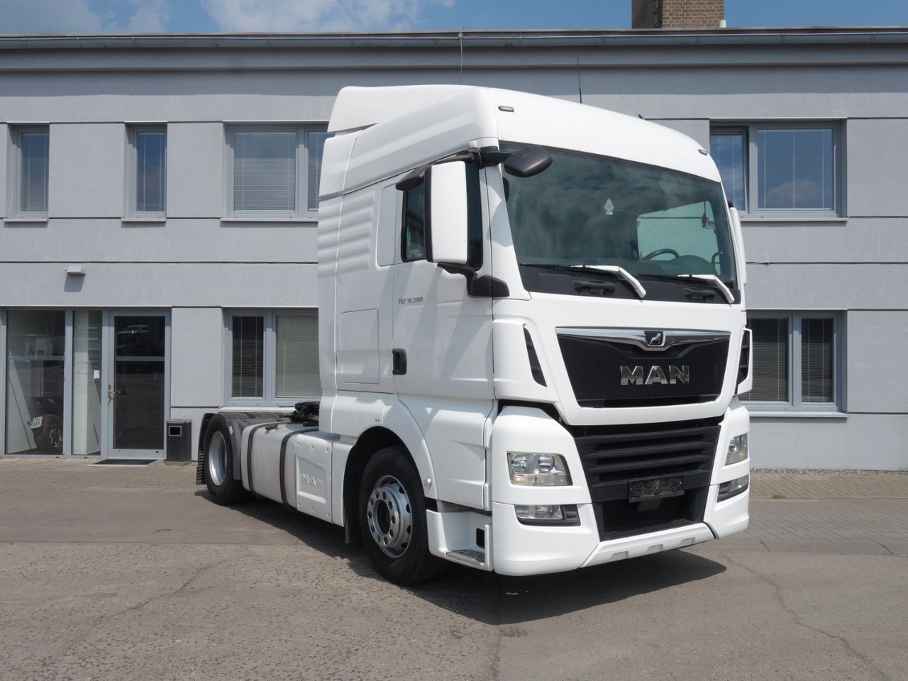 MAN TGX 18.500 XLX E6 Sandard - Cabeza tractora: foto 3 MAN TGX 18.500 XLX E6 Sandard - Cabeza tractora: foto 3