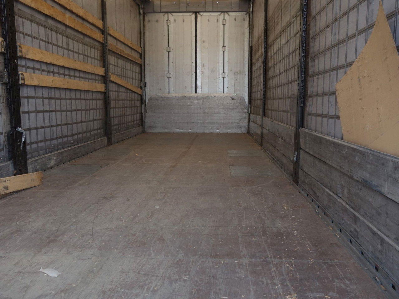 Camión lona Volvo FH 460 XL 6x2, 120 cbm, Durchfahren: foto 6