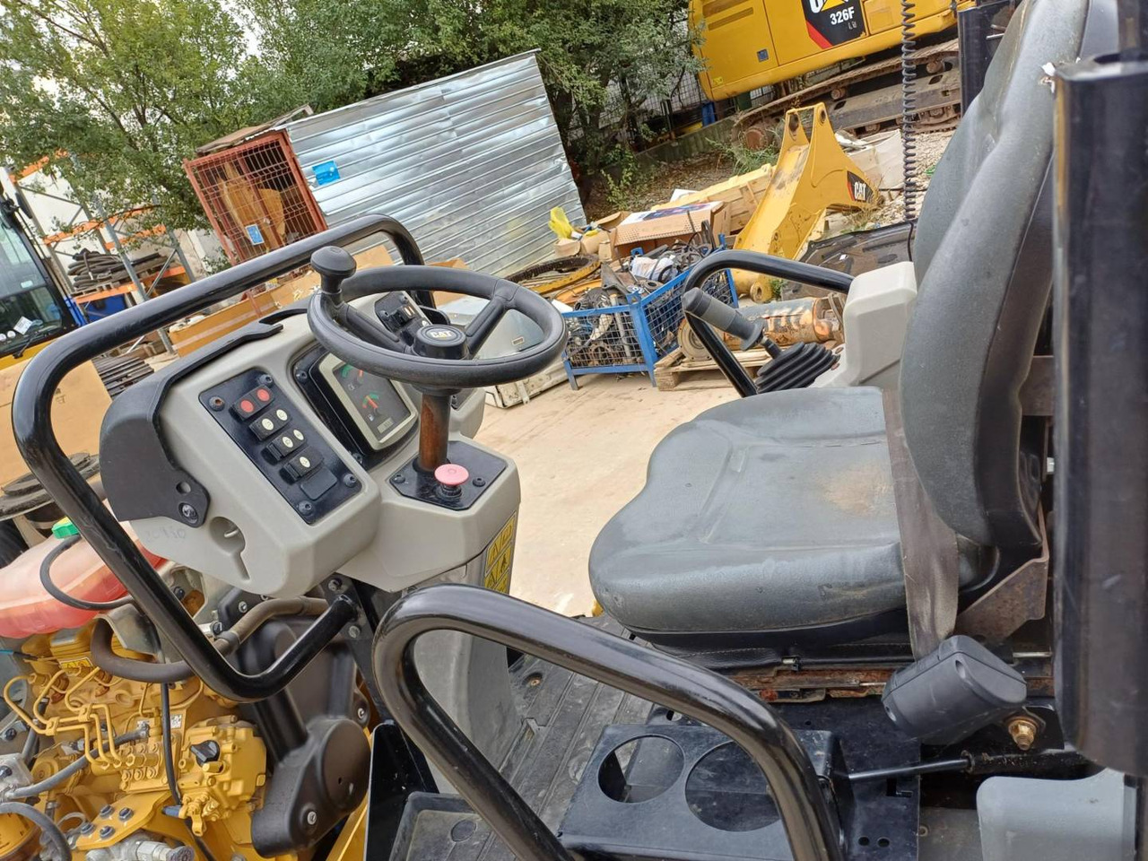 Apisonadora de asfalto CAT CB2.7LRC: foto 10 Apisonadora de asfalto CAT CB2.7LRC: foto 10