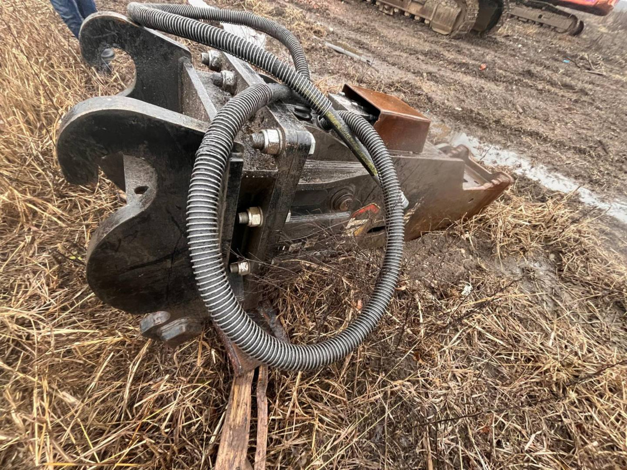 CAT H 130 GC - Martillo hidráulico: foto 2 CAT H 130 GC - Martillo hidráulico: foto 2