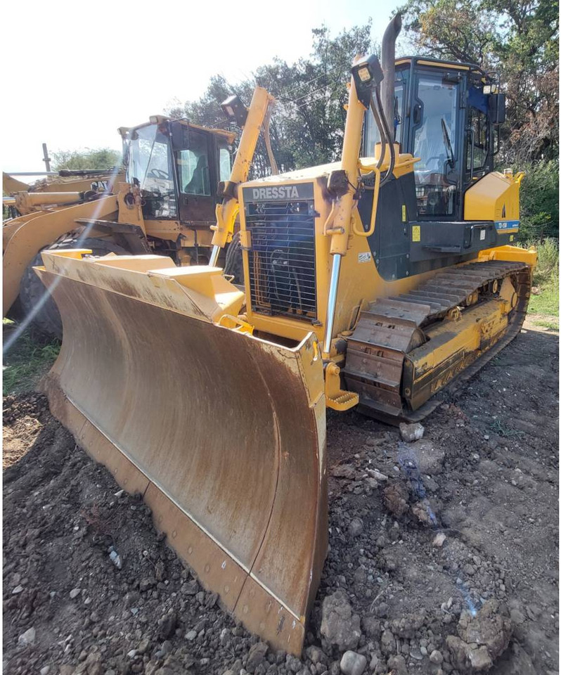 DRESSTA NORTH AMERICA TD-15M - Bulldozer: foto 1 DRESSTA NORTH AMERICA TD-15M - Bulldozer: foto 1