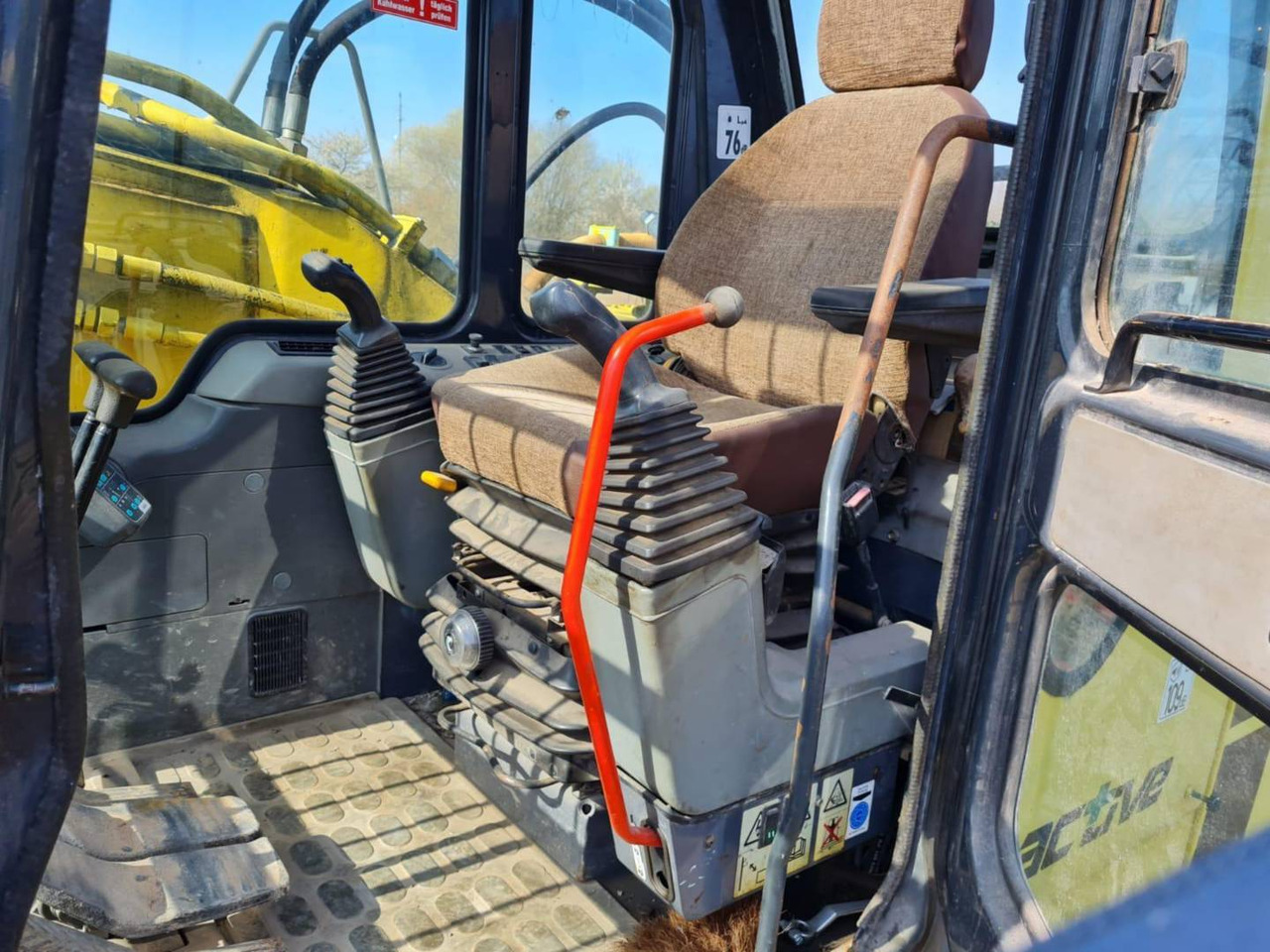 Excavadora de cadenas KOMATSU PC450LCD-6K: foto 8