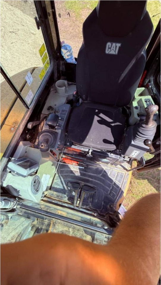 CAT 303.5ECR - Excavadora de cadenas: foto 4 CAT 303.5ECR - Excavadora de cadenas: foto 4