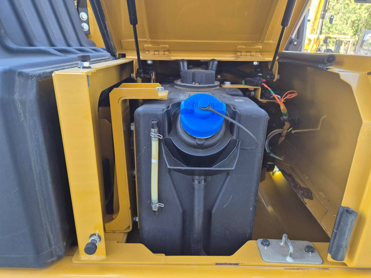 Excavadora de cadenas CAT 323: foto 24
