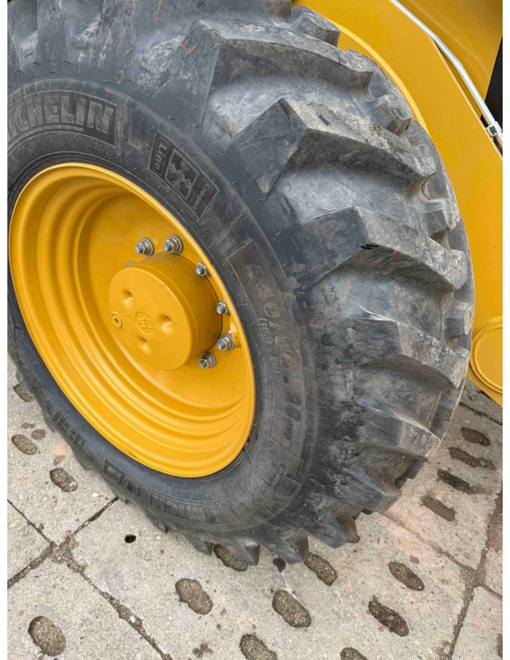 Retroexcavadora CAT 434: foto 23