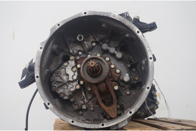 ZF 16S151OD+INT F2000 81.32003-6402 - Caja de cambios para Camión: foto 2 ZF 16S151OD+INT F2000 81.32003-6402 - Caja de cambios para Camión: foto 2