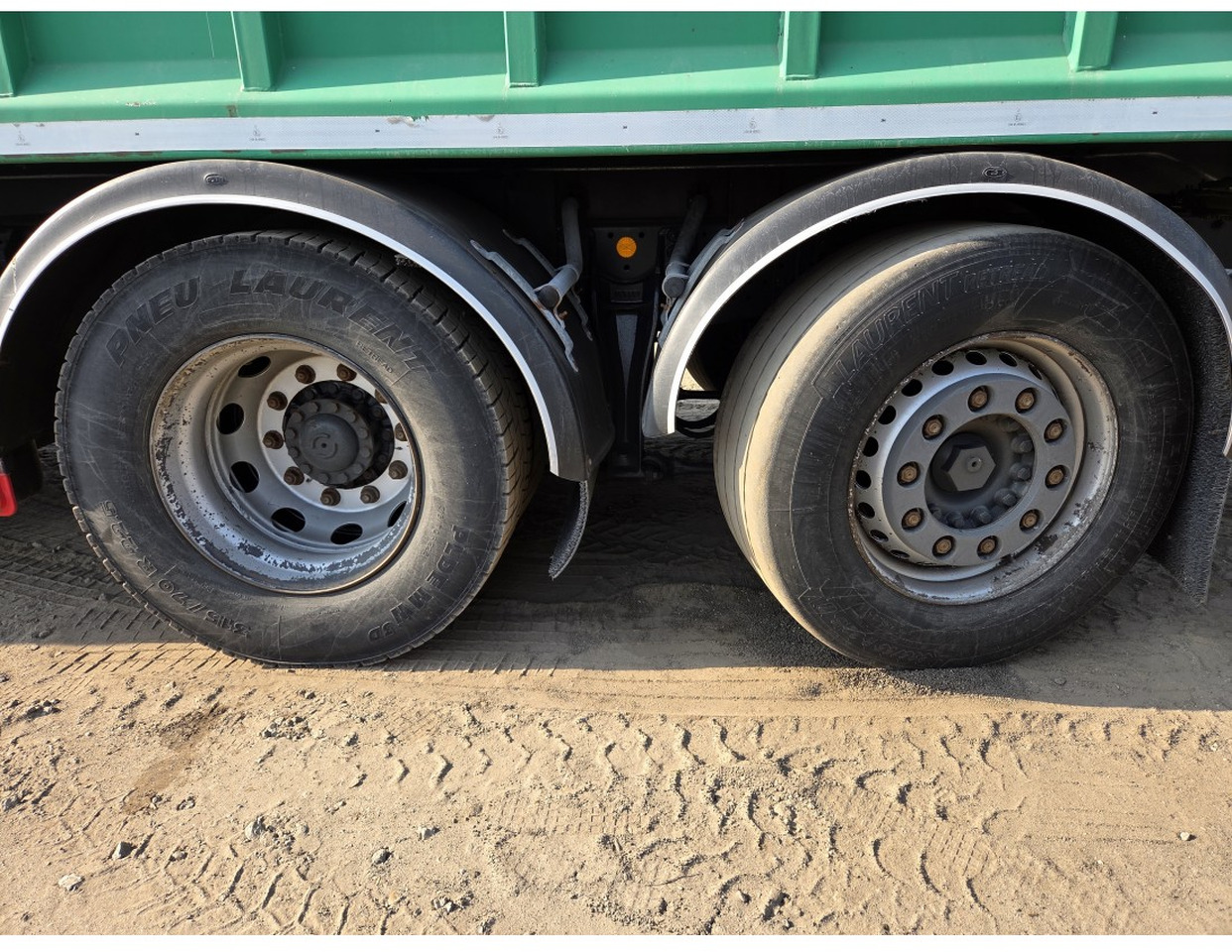 Camión volquete, Camión grúa IVECO STRALIS 420 6X2 TIPPER CRANE KESLA 17 TON 2 EXT STEERING REAR AXLE: foto 10
