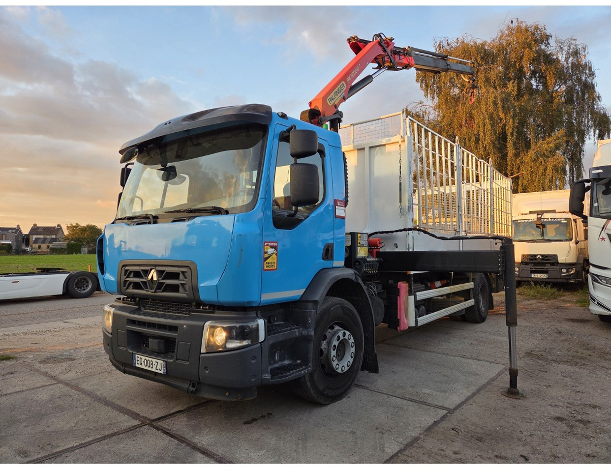 Renault C 280 4X2 Palfinger PK12002 EH Kran Crane Remote Control Automat flatbed truck - Camión caja abierta, Camión grúa: foto 1 Renault C 280 4X2 Palfinger PK12002 EH Kran Crane Remote Control Automat flatbed truck - Camión caja abierta, Camión grúa: foto 1