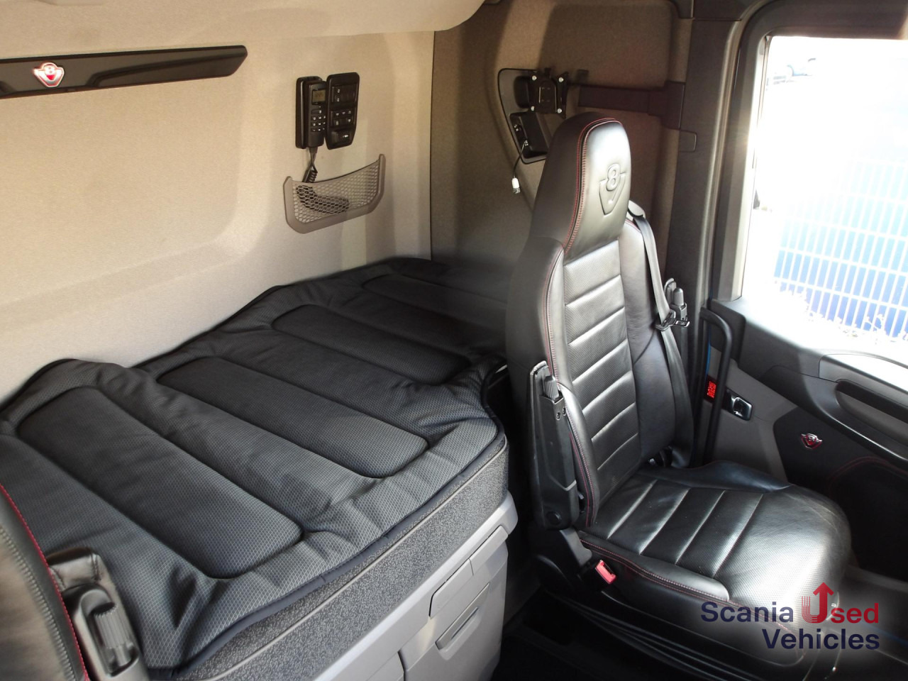 SCANIA S 590 NB - V8 - FULL AIR - HYDRAULIK - LEDER - - Cabeza tractora: foto 2 SCANIA S 590 NB - V8 - FULL AIR - HYDRAULIK - LEDER - - Cabeza tractora: foto 2