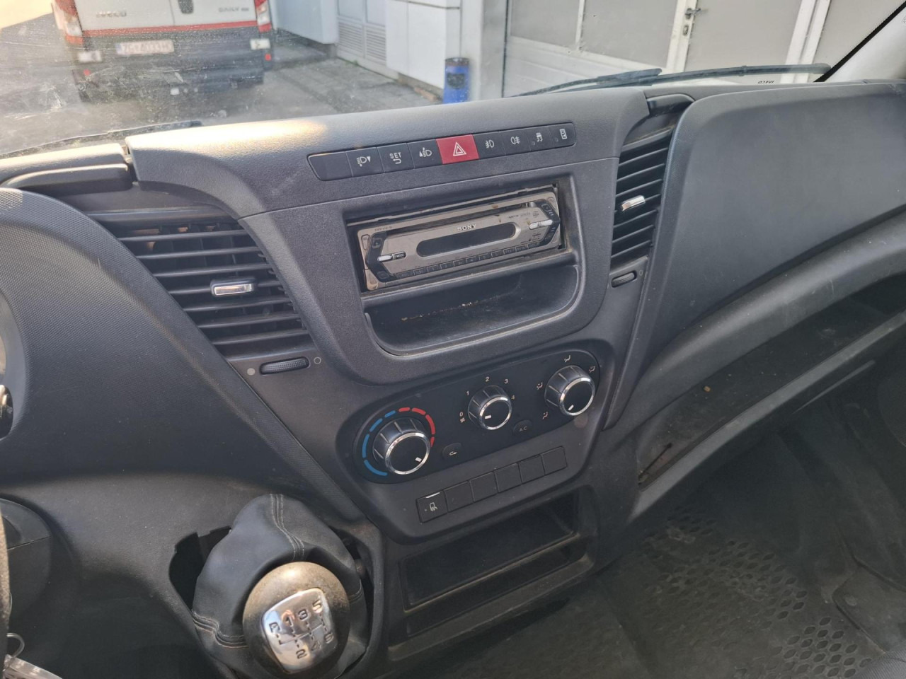 Furgoneta de pasajeros IVECO Daily 35S13: foto 6 Furgoneta de pasajeros IVECO Daily 35S13: foto 6