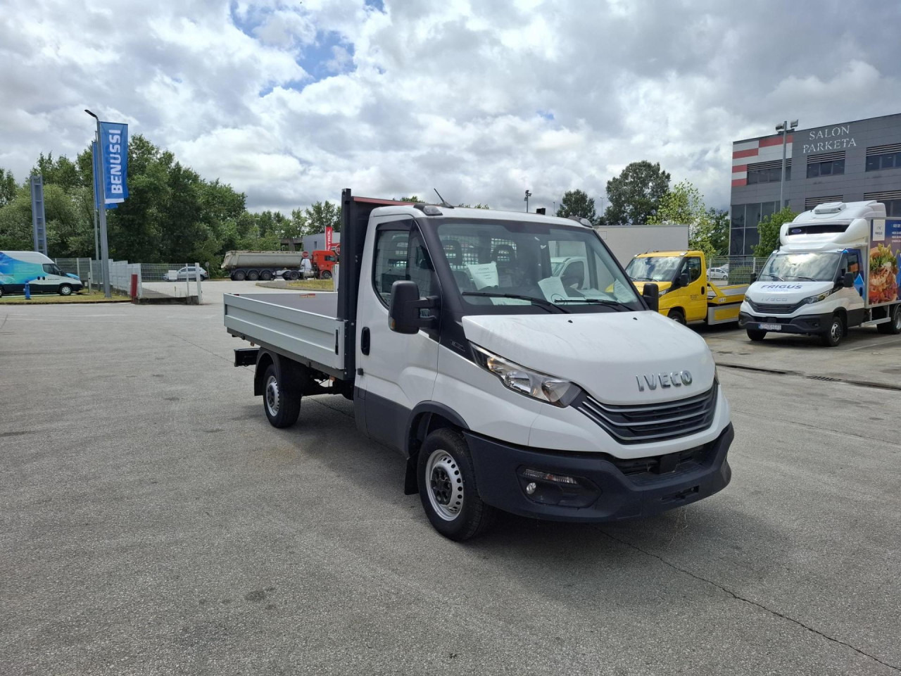 IVECO Daily 35S16 - Furgón: foto 2 IVECO Daily 35S16 - Furgón: foto 2