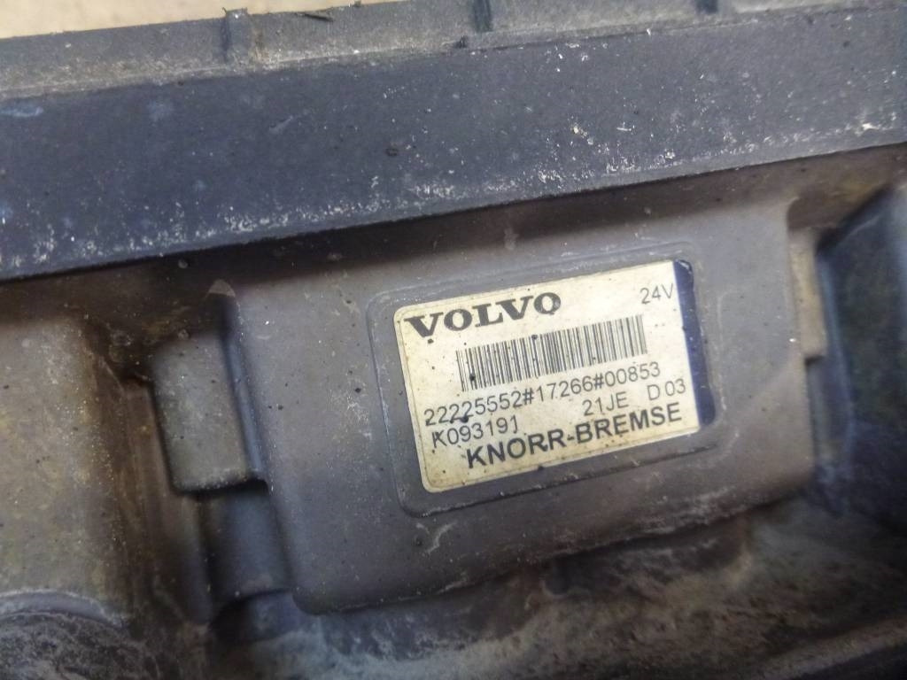 Volvo FH 13 520 - Piezas de freno para Camión: foto 2 Volvo FH 13 520 - Piezas de freno para Camión: foto 2