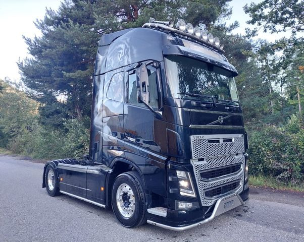 Volvo FH16-650 4x2, Euro 6, VEB, airbrush - Cabeza tractora: foto 3 Volvo FH16-650 4x2, Euro 6, VEB, airbrush - Cabeza tractora: foto 3
