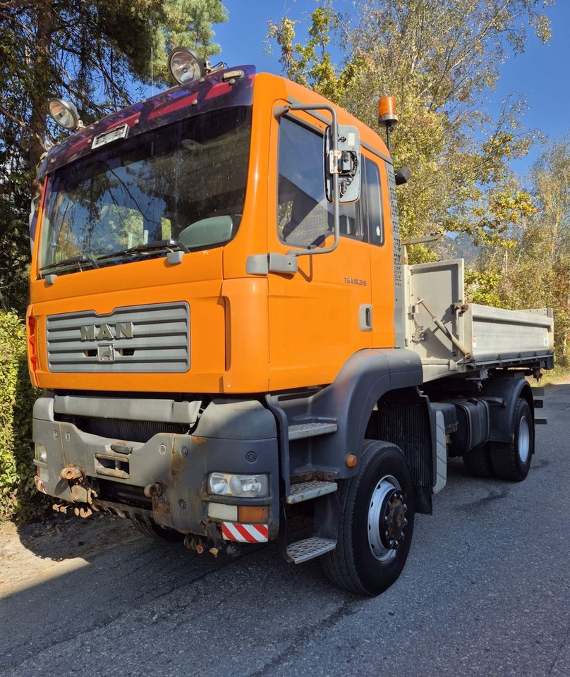 MAN 18.313 FAK 4x4, E3,  ohne Kran - Camión volquete: foto 1 MAN 18.313 FAK 4x4, E3,  ohne Kran - Camión volquete: foto 1