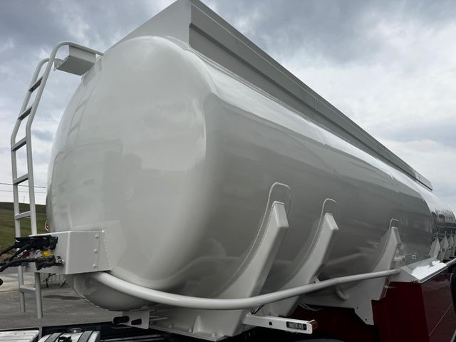 Schwarzmüller TS 3/E ADR, 6 Kammern Treibstoff Fuel - Semirremolque cisterna: foto 5 Schwarzmüller TS 3/E ADR, 6 Kammern Treibstoff Fuel - Semirremolque cisterna: foto 5