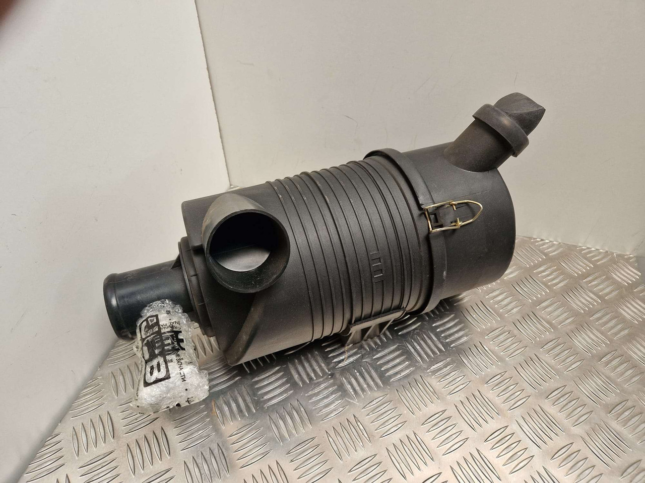 Donaldson air filter assembly JCB - Motor y piezas para Maquinaria de construcción: foto 2 Donaldson air filter assembly JCB - Motor y piezas para Maquinaria de construcción: foto 2