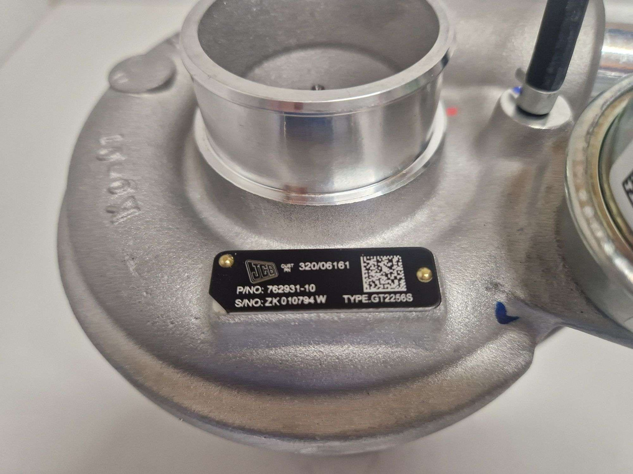 JCB 74kw mT3 Turbo Garrett Turbocharger 320/06161 / 762931-10 - Motor y piezas para Maquinaria de construcción: foto 2 JCB 74kw mT3 Turbo Garrett Turbocharger 320/06161 / 762931-10 - Motor y piezas para Maquinaria de construcción: foto 2