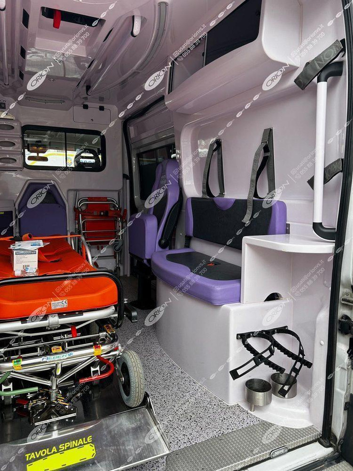 FIAT FIAT 290 DUCATO - Ambulancia: foto 4 FIAT FIAT 290 DUCATO - Ambulancia: foto 4