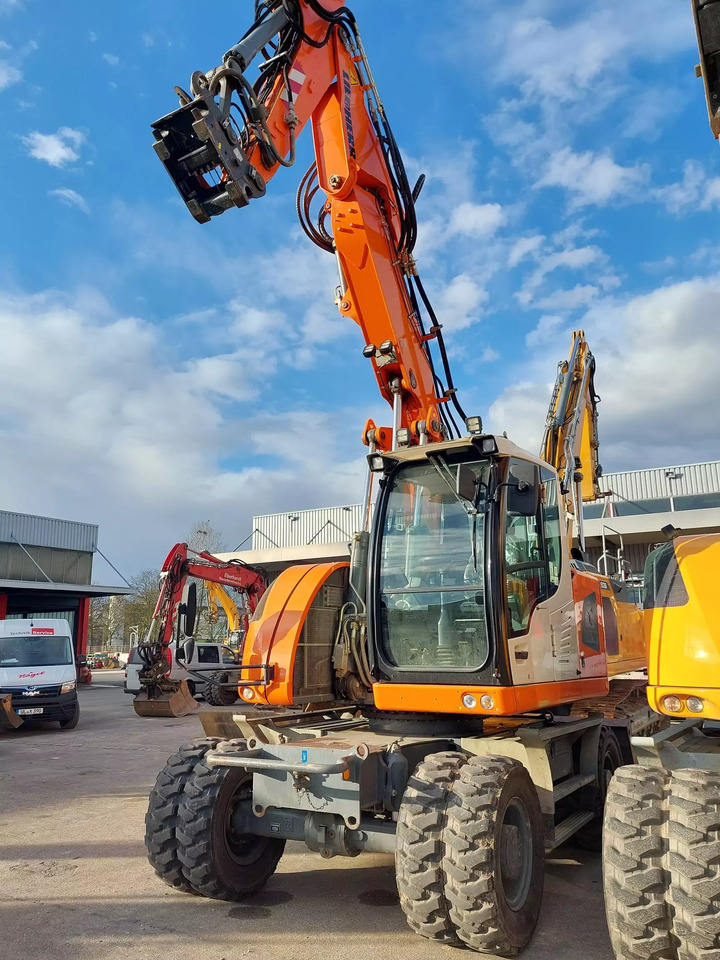 2014 Liebherr A 918Compact - Excavadora de ruedas: foto 1 2014 Liebherr A 918Compact - Excavadora de ruedas: foto 1