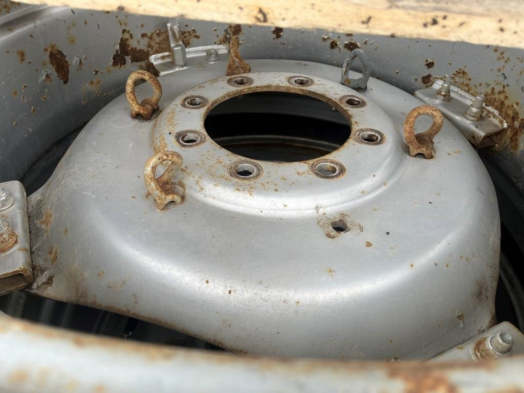 Agrimax 650/65-38 420/85-28 till Case MX 135 - Neumático para Maquinaria agrícola: foto 5 Agrimax 650/65-38 420/85-28 till Case MX 135 - Neumático para Maquinaria agrícola: foto 5