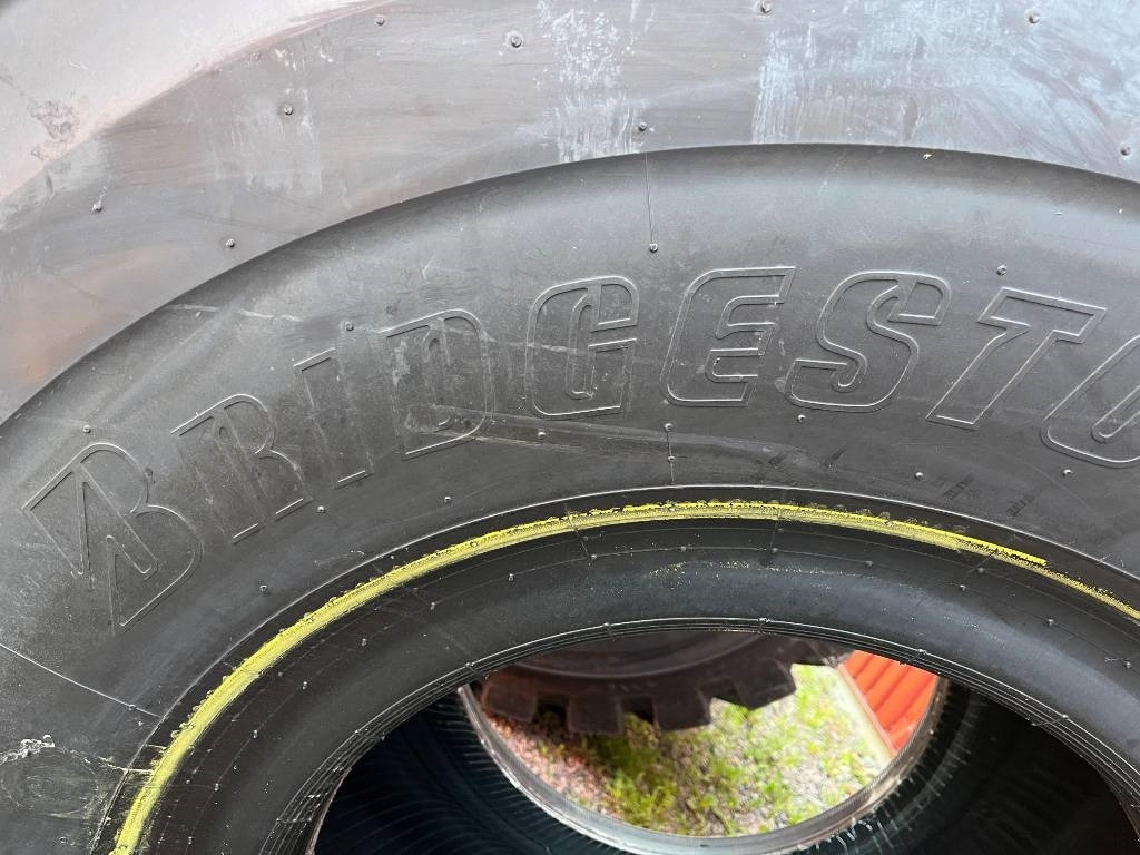 Bridgestone 29,5R25 Nya däck New Tyre - Rueda completa: foto 5 Bridgestone 29,5R25 Nya däck New Tyre - Rueda completa: foto 5