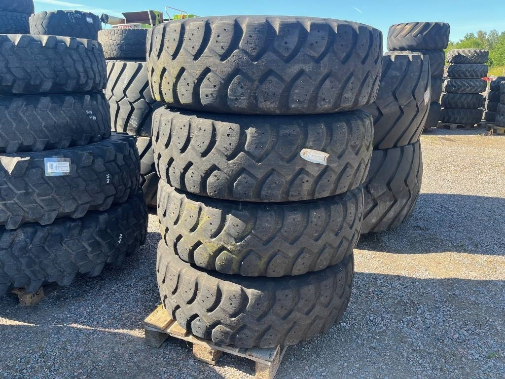 Goodyear 15,5-R25 till Zettelmeyer 802 - Neumático para Maquinaria de construcción: foto 1 Goodyear 15,5-R25 till Zettelmeyer 802 - Neumático para Maquinaria de construcción: foto 1