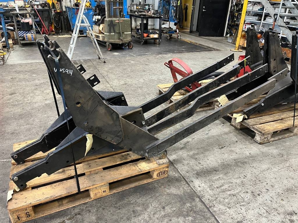 Lastarfäste Trima till Ursus Zetor - Cargador frontal para tractor: foto 1 Lastarfäste Trima till Ursus Zetor - Cargador frontal para tractor: foto 1