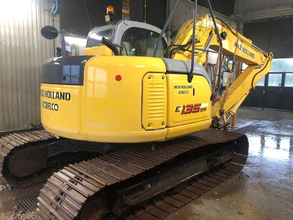 New Holland Kobelco E135SR dismantled: only spare parts - Excavadora de cadenas: foto 3 New Holland Kobelco E135SR dismantled: only spare parts - Excavadora de cadenas: foto 3