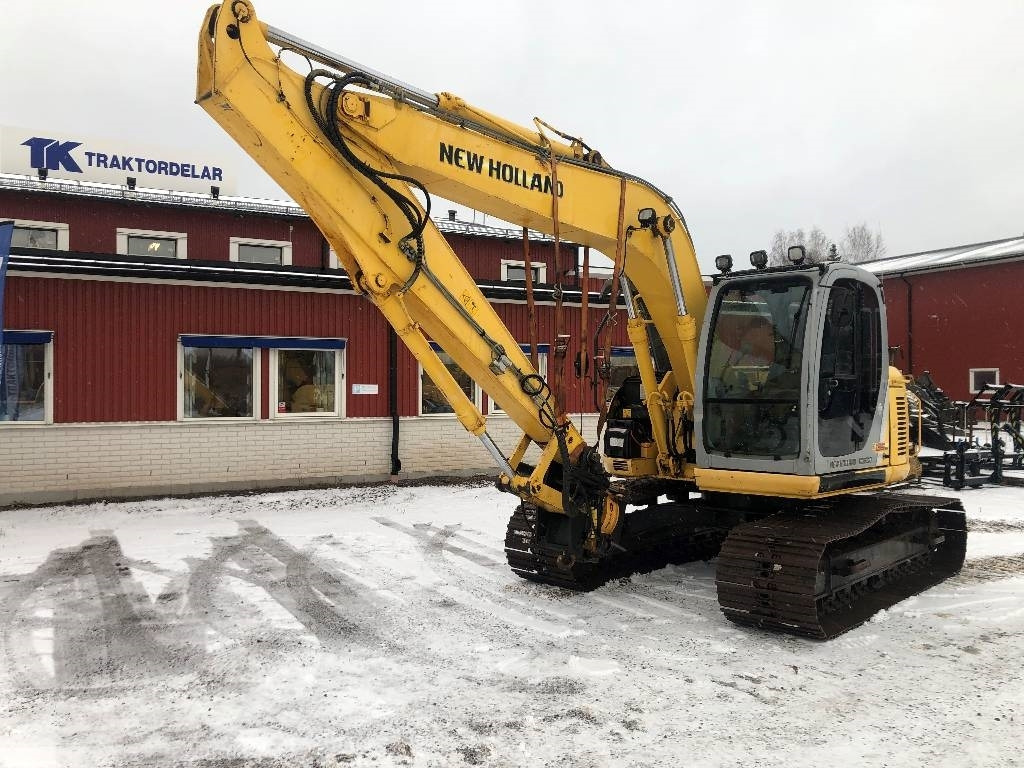 New Holland Kobelco E135SR dismantled: only spare parts - Excavadora de cadenas: foto 2 New Holland Kobelco E135SR dismantled: only spare parts - Excavadora de cadenas: foto 2
