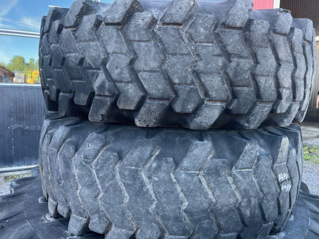 Nokia 18,4-34 14,9-24 till Volvo Bm 840 841 - Neumático para Maquinaria de construcción: foto 4 Nokia 18,4-34 14,9-24 till Volvo Bm 840 841 - Neumático para Maquinaria de construcción: foto 4