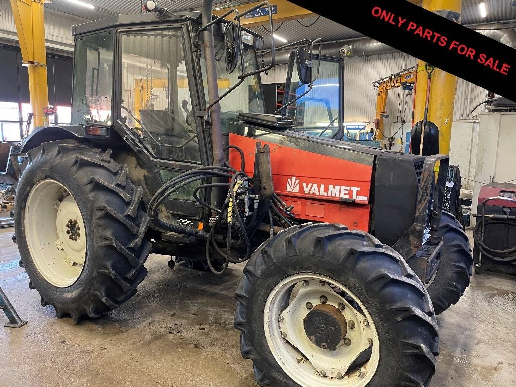 Valmet 665 Dismantled. Only spare parts - Tractor: foto 1 Valmet 665 Dismantled. Only spare parts - Tractor: foto 1