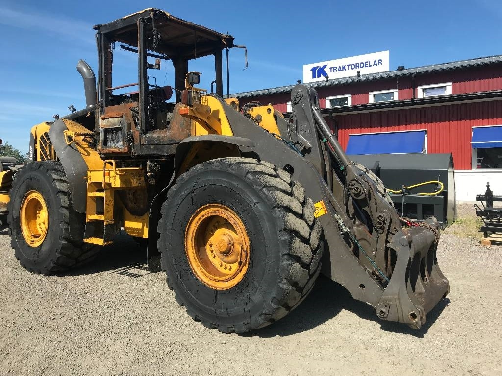 Volvo L 120 F Dismantled for parts - Cargadora de ruedas: foto 1 Volvo L 120 F Dismantled for parts - Cargadora de ruedas: foto 1