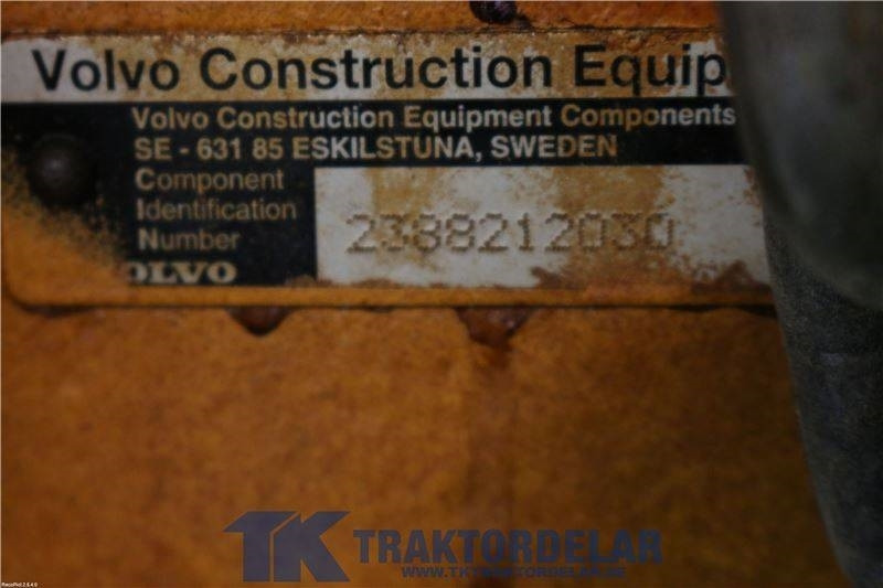 Volvo L180E Bakvagn - Eje y piezas para Maquinaria de construcción: foto 4 Volvo L180E Bakvagn - Eje y piezas para Maquinaria de construcción: foto 4