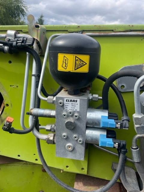 Blok zaworowy 0554110 Claas lexion Claas Avero - Válvula hidráulica para Maquinaria agrícola: foto 1 Blok zaworowy 0554110 Claas lexion Claas Avero - Válvula hidráulica para Maquinaria agrícola: foto 1