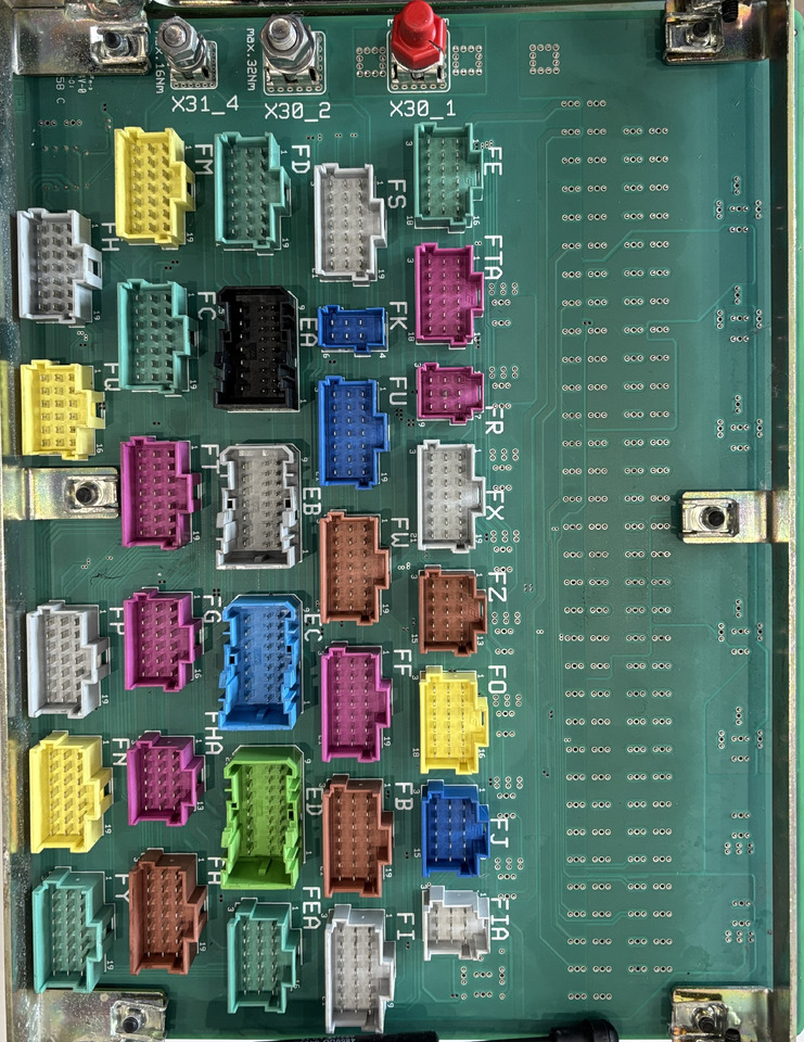 CLAAS 0000173100 Zentralelektrik Płyta Centralna Elektronika - Unidad de control para Maquinaria agrícola: foto 2 CLAAS 0000173100 Zentralelektrik Płyta Centralna Elektronika - Unidad de control para Maquinaria agrícola: foto 2