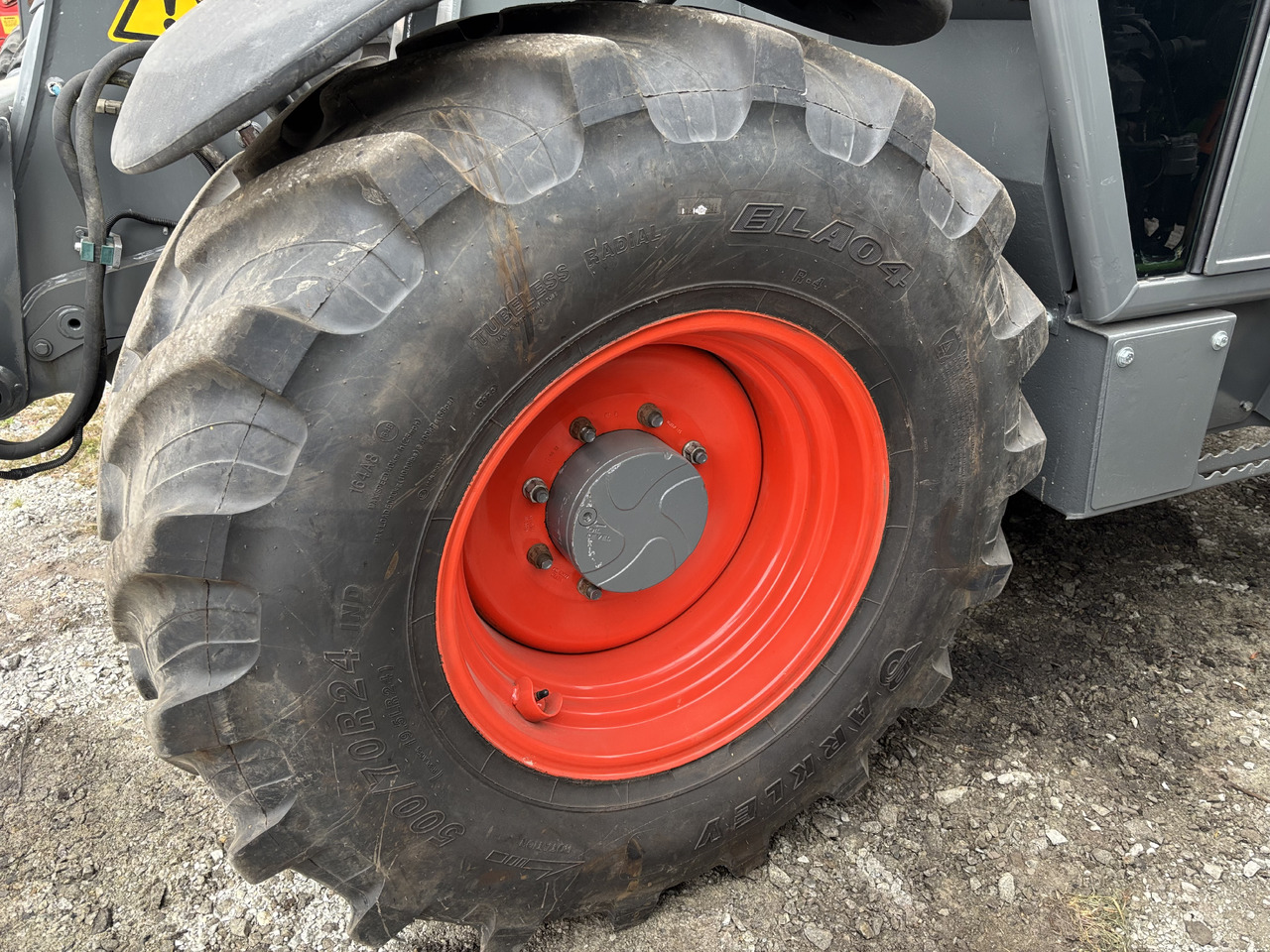 CLAAS Scorpion FELGA DW16Lx24 DW 16 L x 24 16x24 8 szpilek - Llanta para Maquinaria agrícola: foto 1 CLAAS Scorpion FELGA DW16Lx24 DW 16 L x 24 16x24 8 szpilek - Llanta para Maquinaria agrícola: foto 1