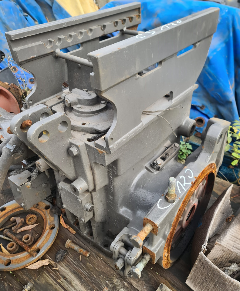 Case CS120 CS 120 Obudowa Centralna Mostu WOM Dyfer Dyferencjał Szyna 1331003301099EHW - Eje y piezas para Maquinaria agrícola: foto 1 Case CS120 CS 120 Obudowa Centralna Mostu WOM Dyfer Dyferencjał Szyna 1331003301099EHW - Eje y piezas para Maquinaria agrícola: foto 1